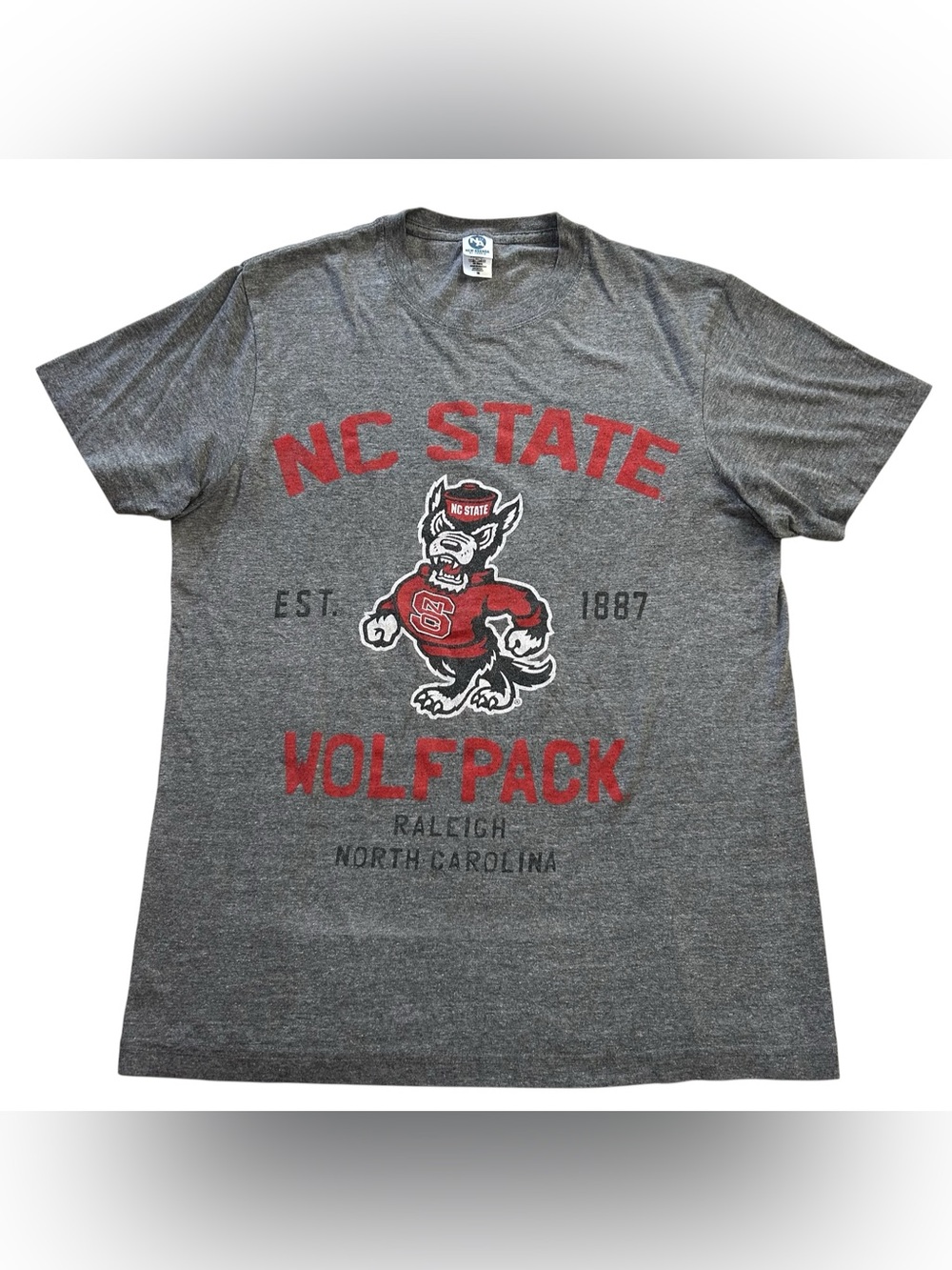 NC State Wolfpack Men’s New Agenda Heather Gray Graphic T-Shirt Tuffy size M